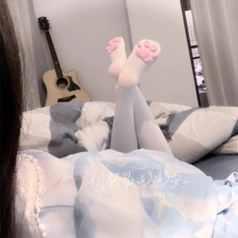 3D Paw Print Pad Stockings 15 3D Paw Print Pad Stockings - Image 13