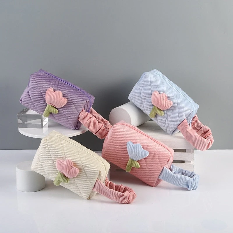 Plush Tulip Make-Up Case 14 Plush Tulip Make-Up Case - Image 12